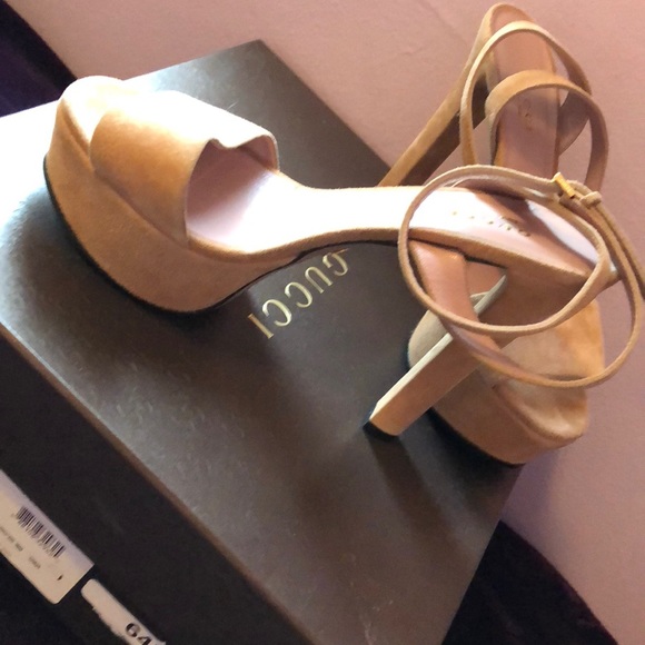 Gucci - Leila suede platform sandals - Picture 3 of 3